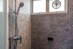 Alasan memasang exhaust fan di kamar mandi