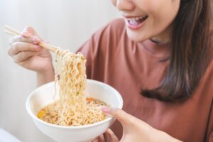 Ini yang terjadi pada tubuh jika makan mie instan setiap hari